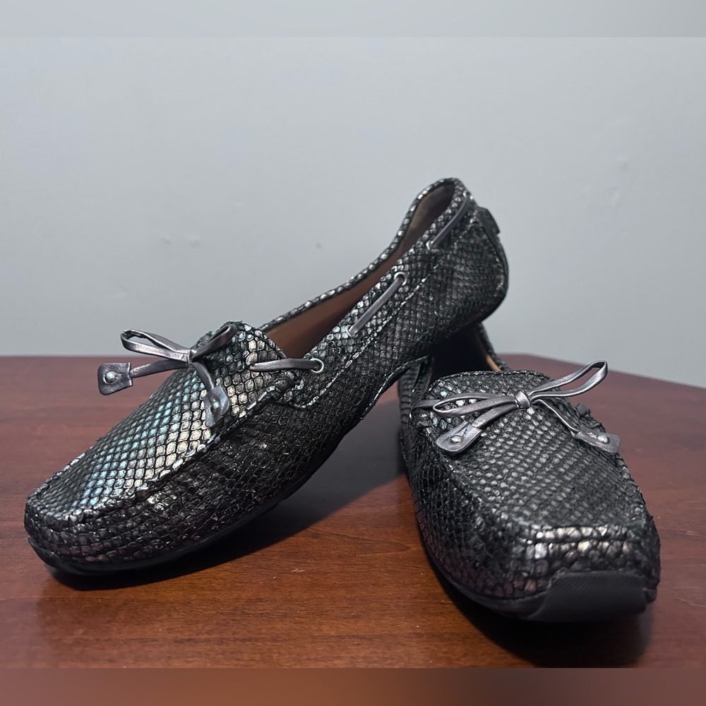 Clarks artisan Dunbar, pewter metallic, driving moccasins 91/2W